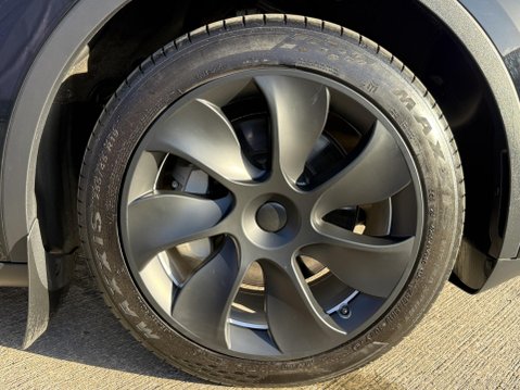 Tesla Model Y (Dual Motor) Long Range SUV 5dr Electric Auto 4WDE (384 bhp) 14