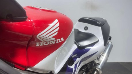 Honda RVF 2000 LATE REGISTERED GENUINE 8K CLASSIC 400CC SUPER SPORT 20