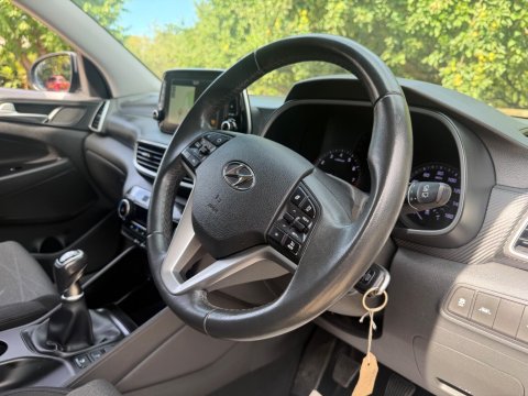 Hyundai TUCSON 1.6 GDi SE Nav Euro 6 (s/s) 5dr 27