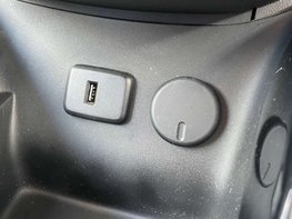 Vauxhall Adam 1.2 Adam Energised 3dr 36