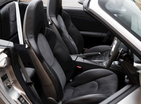 Porsche 911 (997) Carrera GTS Cabriolet 17