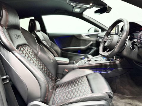 Audi RS5 2.9 TFSI V6 Carbon Edition Coupe 2dr Petrol Tiptronic quattro Euro 6 (s/s) 33