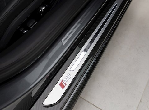 Audi R8 V10 Performance Carbon Black 15