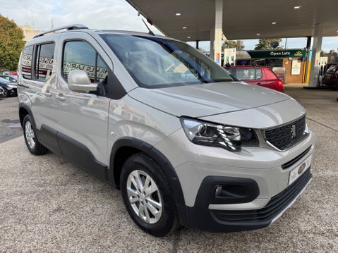 Peugeot Rifter HORIZON RE 9