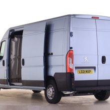 Peugeot Boxer Professional LWB