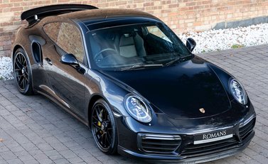 Porsche 911 (991.2) Turbo S 8