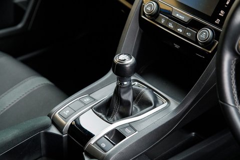 Honda Civic VTEC SR 33