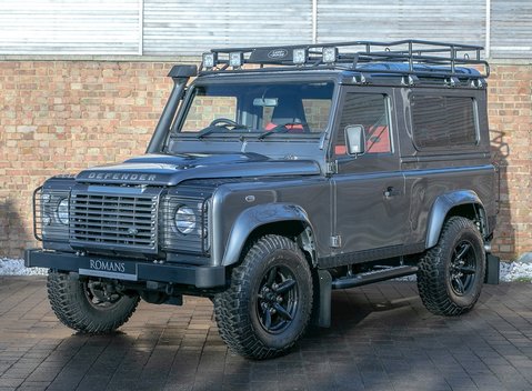 Land Rover Defender 90 TD XS Station Wagon 6