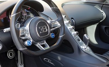 Bugatti Chiron 21