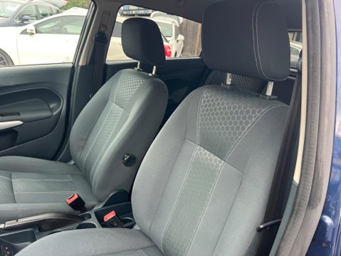 Ford Fiesta 1.4 Titanium 5dr 33