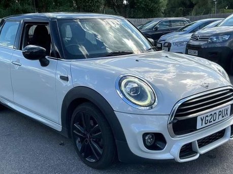 Mini Hatch 1.5 Cooper Sport Auto 5dr