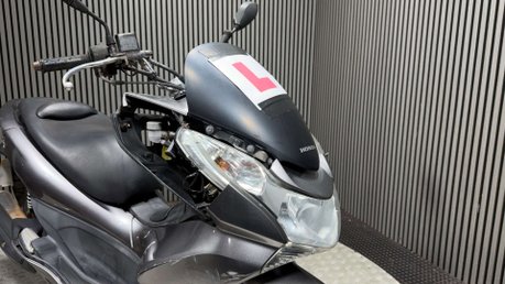 Honda PCX 2011 38K RUNNING PROJECT SCOOTER SPARES OR REPAIR 125CC 11