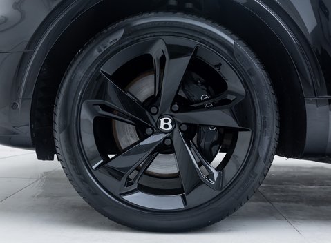 Bentley Bentayga V8 AZURE EWB First Edition 43