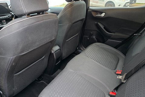 Ford Fiesta 1.0T TITANIUM 5 DOOR.. LOOK! ONLY 24000 MILES! SAT NAV! BLUETOOTH! 16