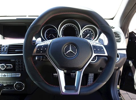 Mercedes-Benz C Class C63 AMG Black Series 33