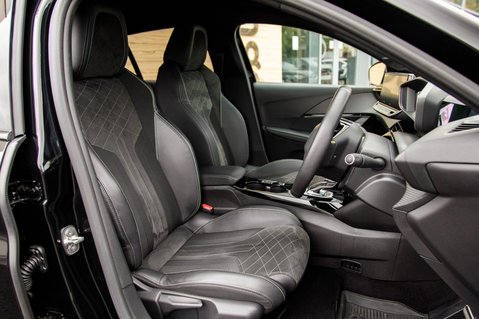 Peugeot 208 GT PREMIUM 35