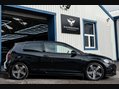Volkswagen Golf 2.0 Golf R TSi Semi-Auto 4WD 3dr 3