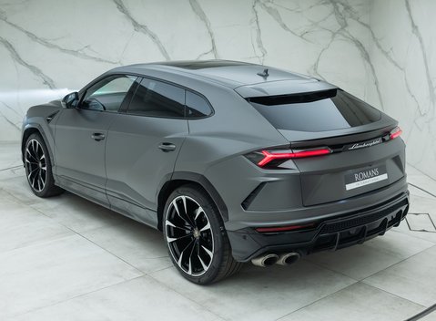 Lamborghini Urus 9