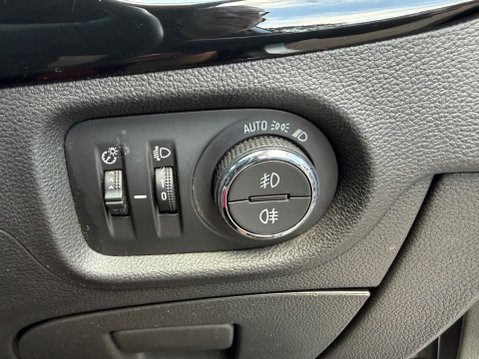 Vauxhall Astra 1.4T SRI NAV 21