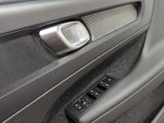 Volvo XC40 1.5 XC40 R-Design T5 Recharge Auto 5dr 81