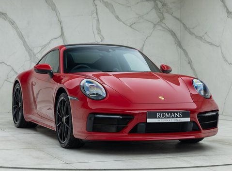 Porsche 911 Carrera 4 (992) 6