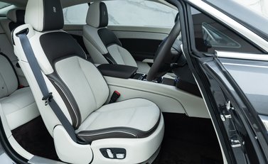 Rolls-Royce Spectre 11