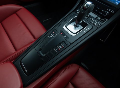 Porsche 911 Carrera GTS (991.2) 22