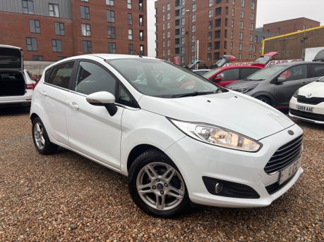 Ford Fiesta ZETEC.. 13 SERVICES.. 1 PREVIOUS KEEPER.. £35 ROAD TAX