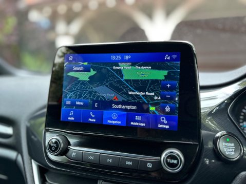 Ford Fiesta ST-LINE EDITION MHEV 8