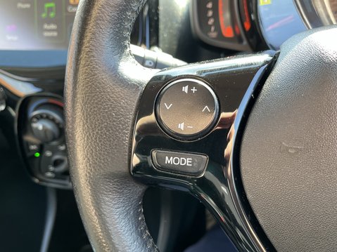 Peugeot 108 1.2 PureTech Allure 5dr 21