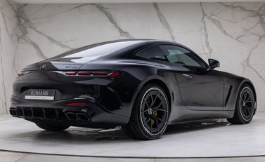 Mercedes-Benz Amg GT 63 PREMIUM + 3