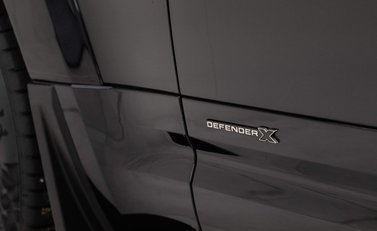 Land Rover Defender X 23