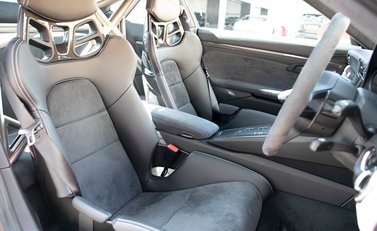 Porsche 911 (991) GT2 RS 12