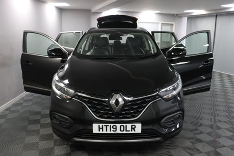 Renault Kadjar ICONIC TCE 7