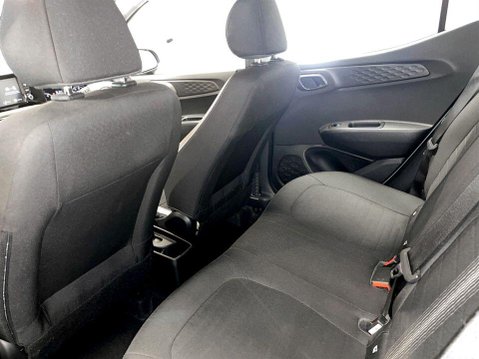 Hyundai i10 1.0 SE Connect Hatchback 5dr Petrol Auto Euro 6 (s/s) (67 ps) Air Con - All 20