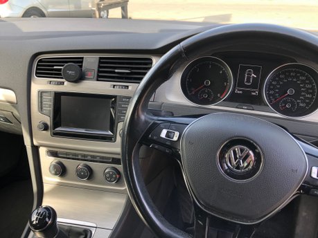 Volkswagen Golf SE 1.6 TDI BLUEMOTION TECHNOLOGY 5dr Manual £20 Road Tax 14