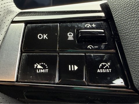 Vauxhall Astra 1.6 Plug-in Hybrid GSe 5dr Auto [Pan roof] 32