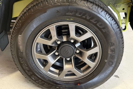 Suzuki Jimny SUZUKI JIMNY 1.5 SZ5 SUV 3dr Petrol Auto ALLGRIP Euro 6 (101 ps) 64