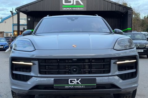 Porsche Cayenne V6 S E-HYBRID BLACK EDITION - PANORAMIC ROOF - AS NEW CONDITION 15