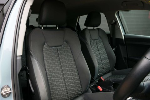 Audi A1 1.0 A1 Sportback 30 TFSI Sport Semi-Auto 5dr 41