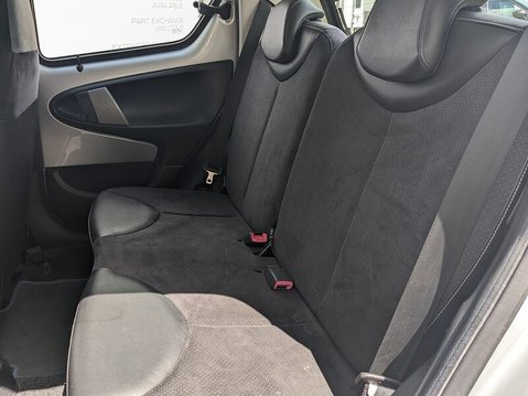 Toyota Aygo VVT-I ICE 19