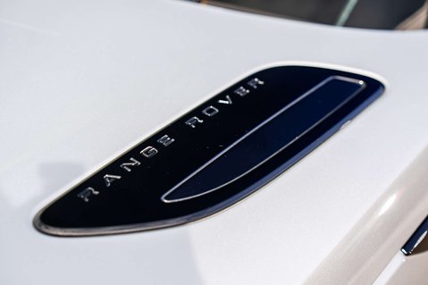 Land Rover Range Rover Velar 3.0 Range Rover Velar R-Dynamic S D300 Auto 4WD 5dr 35