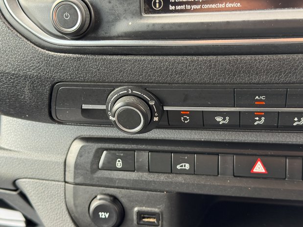 Vauxhall Vivaro LWB L2H1 Low Roof Sportive 3100 Air Con Sensors EURO 6 29