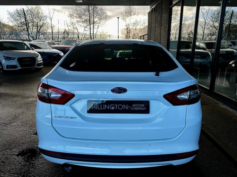 Ford Mondeo 2.0 TDCi Zetec Euro 6 (s/s) 5dr 12
