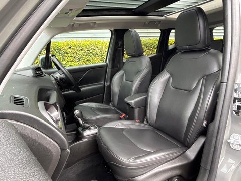 Jeep Renegade S MHEV 16