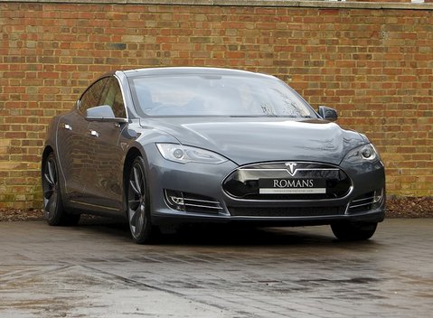 Tesla Model S P85 1
