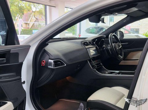 Jaguar XE 2.0i GPF R-Sport Auto Euro 6 (s/s) 4dr 51