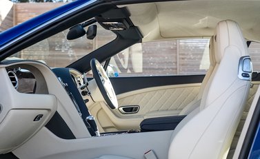 Bentley Continental GT V8 S Mulliner Convertible 16