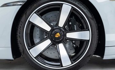 Porsche 911 (992) Sport Classic 8