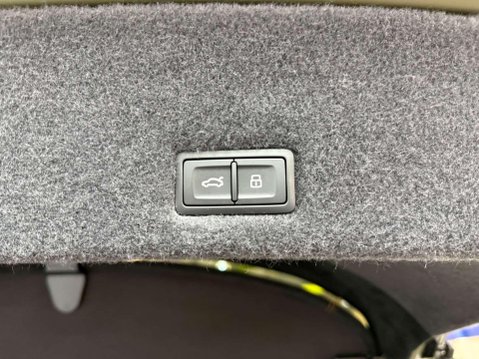 Lamborghini Urus 4.0 V8 BiTurbo Performante SUV 5dr Petrol Auto 4WD Euro 6 (666 ps) 69